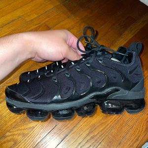 Nike Air Vapormax Triple Black 10.5 924453-004 Air Max Air Force